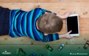 Bahaya Gadget Mengintai Anak-Anak Kita: Menjaga Keseimbangan di Era Digital
