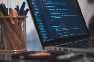 Dunia Coding: Lebih dari Sekadar Baris Kode, Inovasi Tanpa Henti