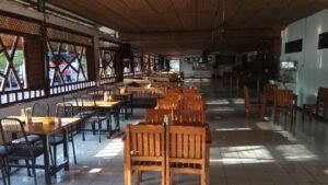 Tentu, mari kita bahas isu pajak usaha dengan gaya yang informatif dan mudah dipahami.