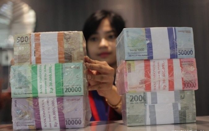 Tentu, mari kita telaah lanskap ekonomi internasional saat ini.