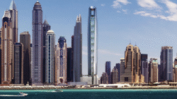 Menikmati Liburan di Hotel Tertinggi Dunia