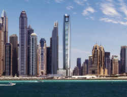 Menikmati Liburan di Hotel Tertinggi Dunia